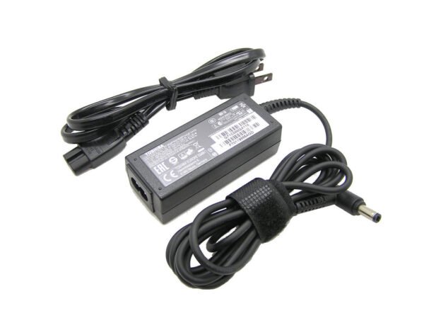 Toshiba 19V 2.37A 45W AC Adapter